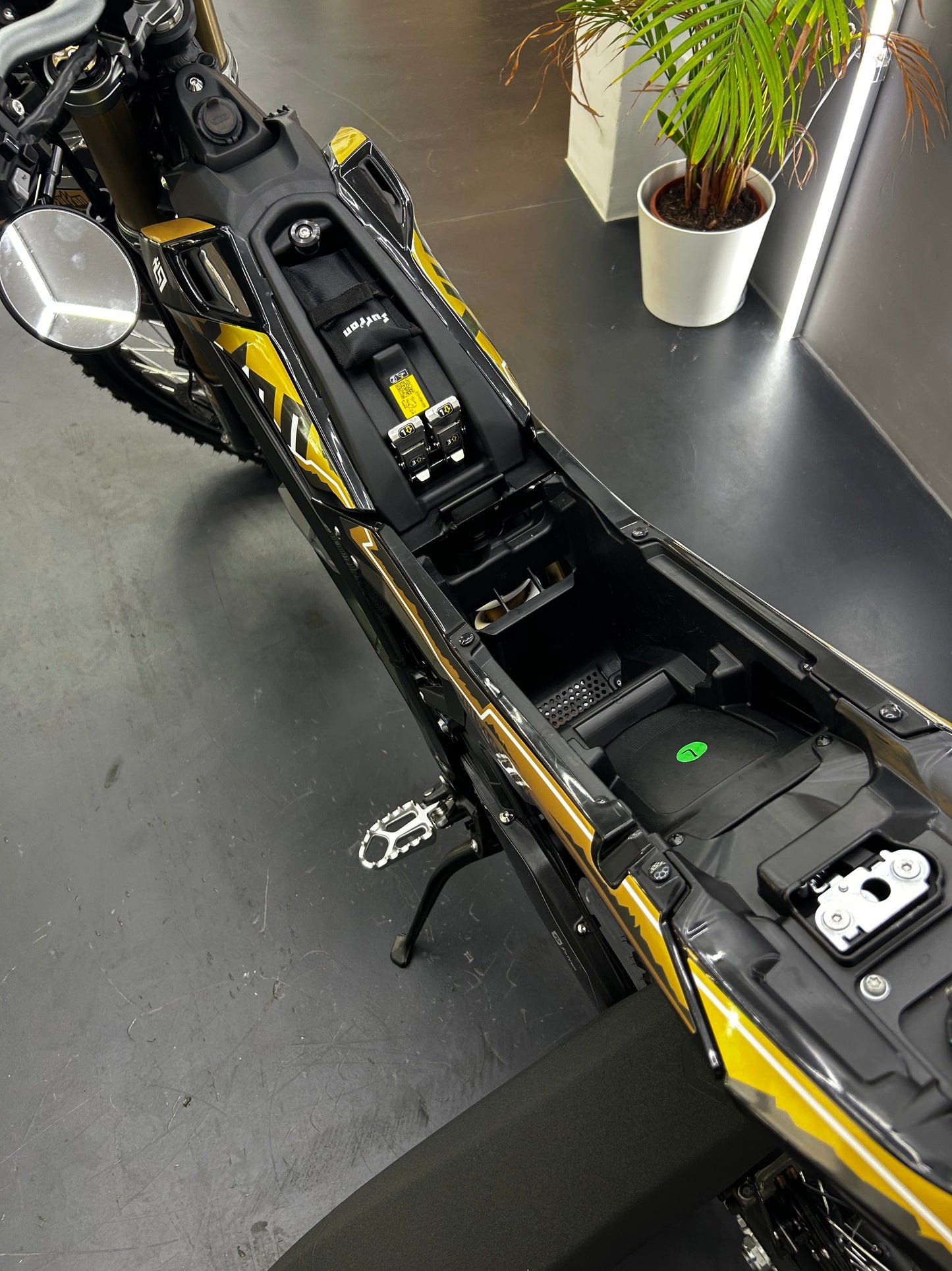 SURRON ULTRA BEE [2025]