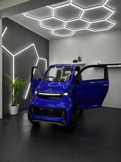 Esomoto I-Tango Elektromobil [Lenkrad]