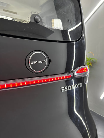 Esomoto I-Tango Elektromobil [Lenkrad]