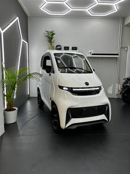 Esomoto I-Tango Elektromobil [Lenkrad]