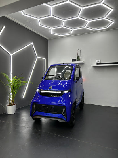 Esomoto I-Tango Elektromobil [Lenkrad]